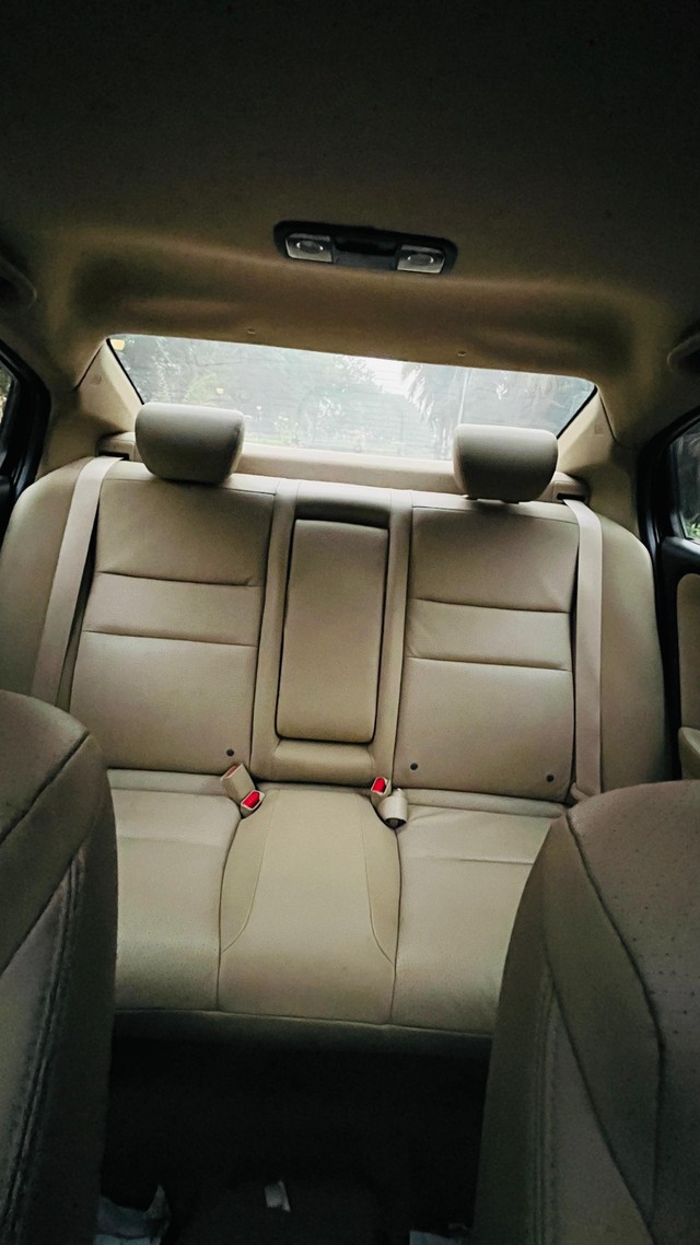 Second-hand 2017 Honda City i-VTEC CVT VX for sale in Mumbai-34