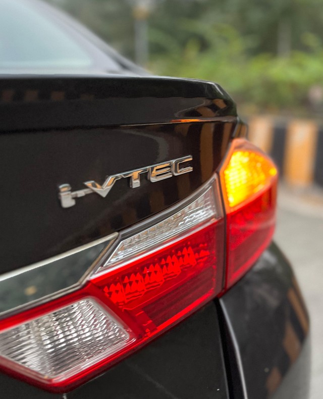 Second-hand 2017 Honda City i-VTEC CVT VX for sale in Mumbai-7