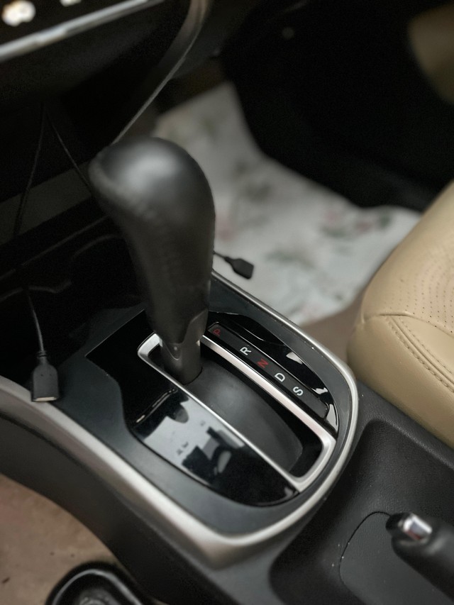 Second-hand 2017 Honda City i-VTEC CVT VX for sale in Mumbai-16