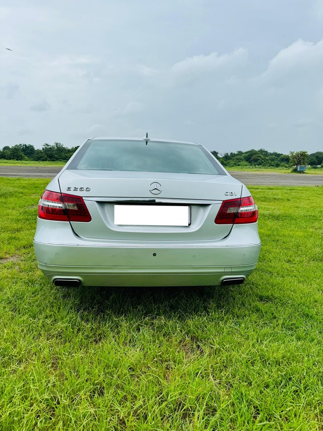 Second-hand 2012 Mercedes-Benz E-Class E250 CDI Avantgarde for sale in Vadodara-2