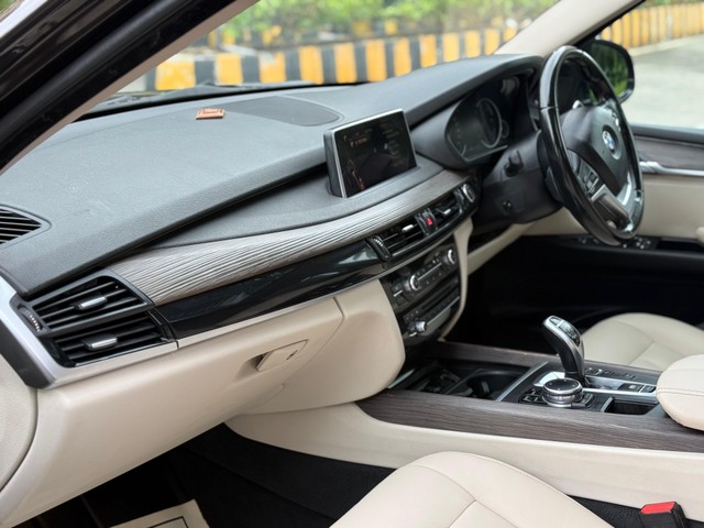 Second-hand 2017 BMW X5 xDrive 30d M Sport for sale in Mumbai-18
