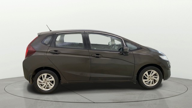 Second-hand 2017 Honda Jazz 1.2 V AT i VTEC for sale in Mumbai-1