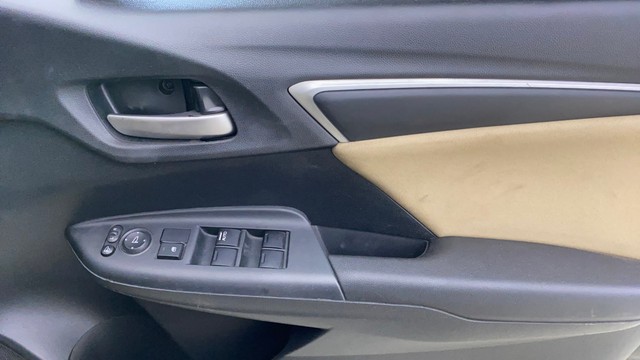 Second-hand 2017 Honda Jazz 1.2 V AT i VTEC for sale in Mumbai-17