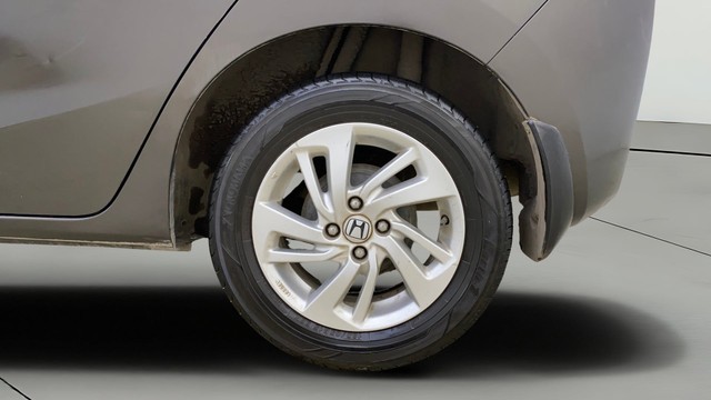 Second-hand 2017 Honda Jazz 1.2 V AT i VTEC for sale in Mumbai-26