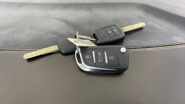 Second-hand 2017 Honda Jazz 1.2 V AT i VTEC for sale in Mumbai-21