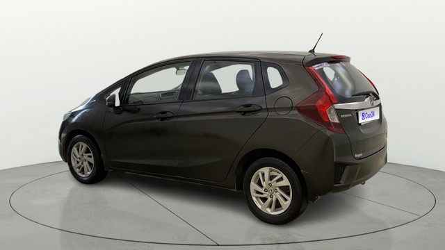 Second-hand 2017 Honda Jazz 1.2 V AT i VTEC for sale in Mumbai-4