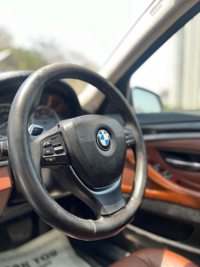 Second-hand 2013 BMW 5 Series 525d Luxury Line for sale in Mumbai-25