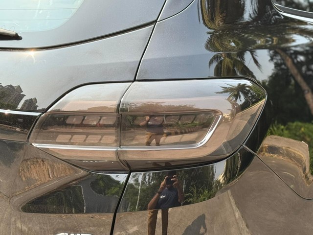 Second-hand 2021 Ford Endeavour Sport Edition for sale in Mumbai-7