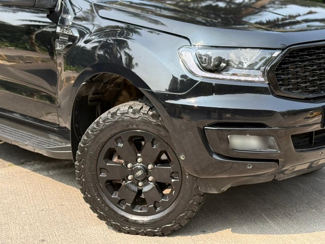 Second-hand 2021 Ford Endeavour Sport Edition for sale in Mumbai-22