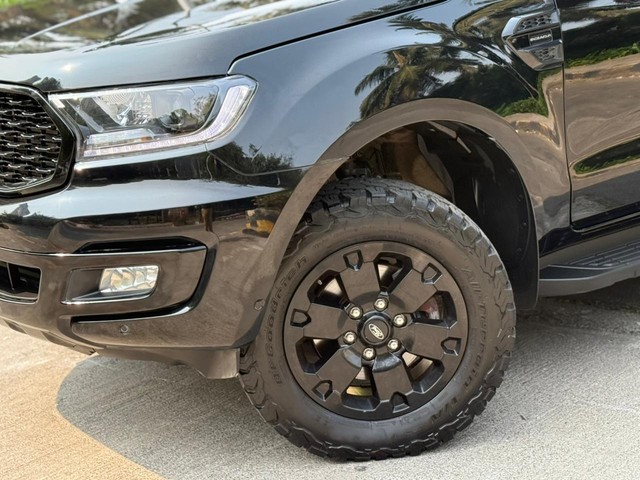 Second-hand 2021 Ford Endeavour Sport Edition for sale in Mumbai-6