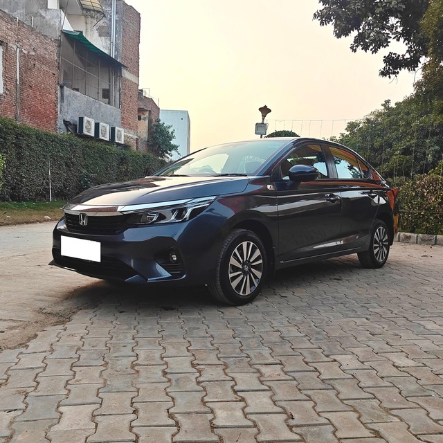 Second-hand 2025 Honda City V CVT for sale in Gurgaon-4