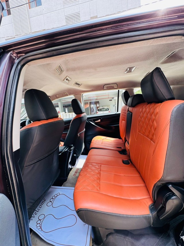 Second-hand 2018 Toyota Innova Crysta 2.4 G MT 8S BSIV for sale in Vadodara-13