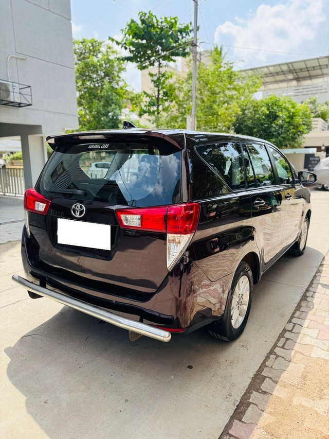 Second-hand 2018 Toyota Innova Crysta 2.4 G MT 8S BSIV for sale in Vadodara-8