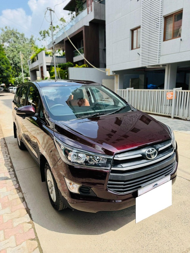 Second-hand 2018 Toyota Innova Crysta 2.4 G MT 8S BSIV for sale in Vadodara-18