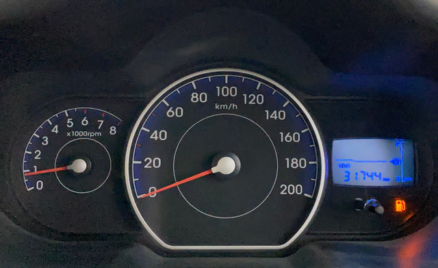 Hyundai i10 Sportz 1.1L Second-hand 2015 Hyundai i10 Sportz 1.1L for sale in Mumbai-11