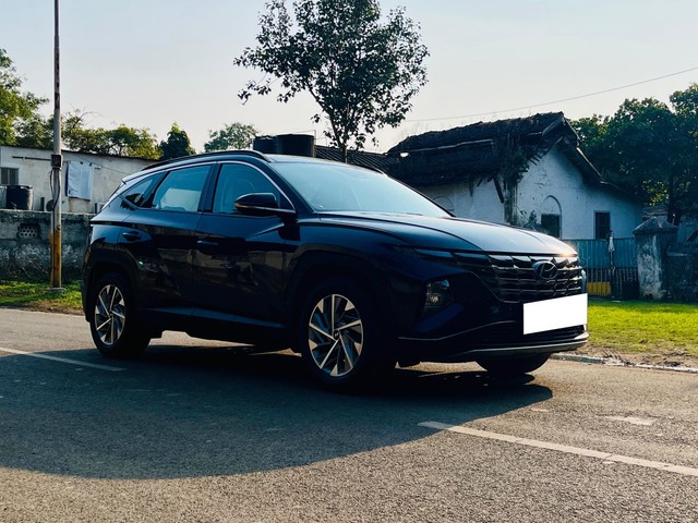 Second-hand 2022 Hyundai Tucson Signature Diesel AT BSVI for sale in Pune-21