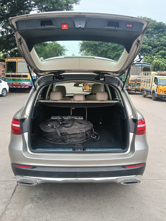 Second-hand 2019 Mercedes-Benz GLC 220d 4MATIC Style for sale in Chennai-4