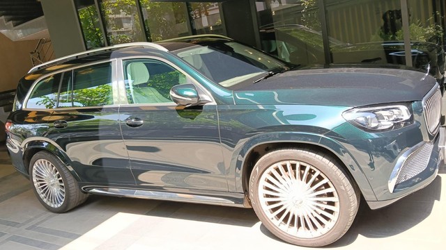 Mercedes-Benz GLS Maybach 600 4MATIC BSVI Second-hand 2023 Mercedes-Benz GLS Maybach 600 4MATIC BSVI for sale in Mumbai-0