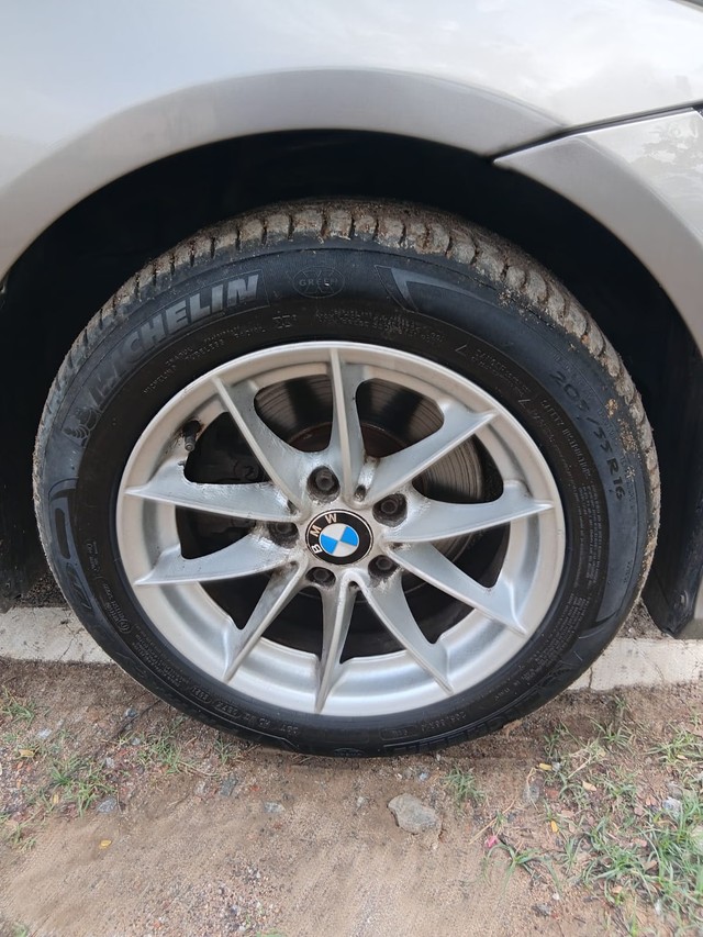 Second-hand 2010 BMW 3 Series 320d for sale in Chennai-3