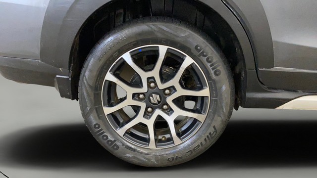 Second-hand 2022 Maruti Suzuki XL6 Alpha AT for sale in Gurgaon-28