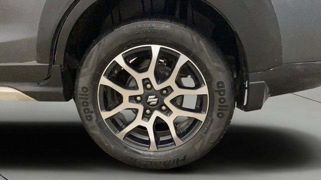 Second-hand 2022 Maruti Suzuki XL6 Alpha AT for sale in Gurgaon-29