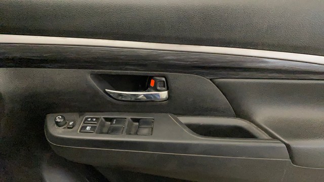 Second-hand 2022 Maruti Suzuki XL6 Alpha AT for sale in Gurgaon-11