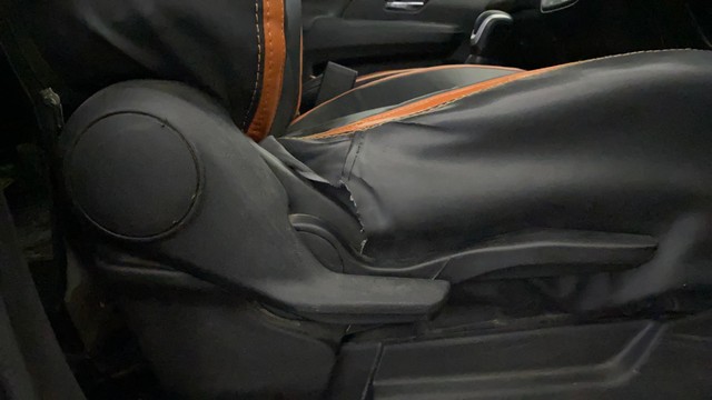 Second-hand 2022 Maruti Suzuki XL6 Alpha AT for sale in Gurgaon-9