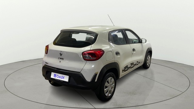 Second-hand 2017 Renault KWID 1.0 AMT RXT for sale in Surat-13