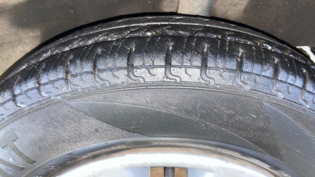 Second-hand 2017 Renault KWID 1.0 AMT RXT for sale in Surat-5