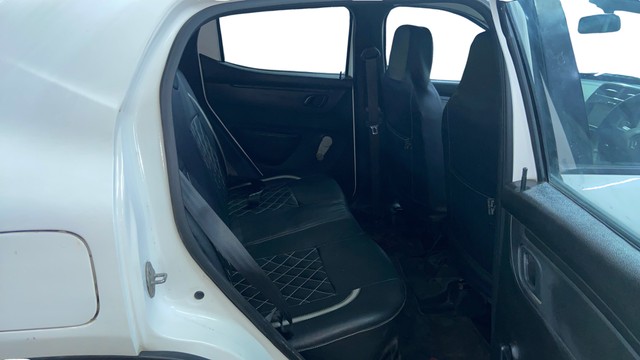 Second-hand 2017 Renault KWID 1.0 AMT RXT for sale in Surat-3