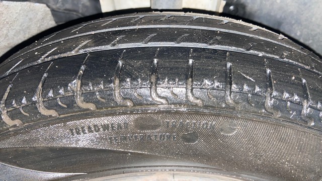 Second-hand 2017 Renault KWID 1.0 AMT RXT for sale in Surat-10