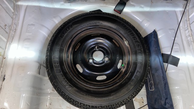 Second-hand 2017 Renault KWID 1.0 AMT RXT for sale in Surat-30