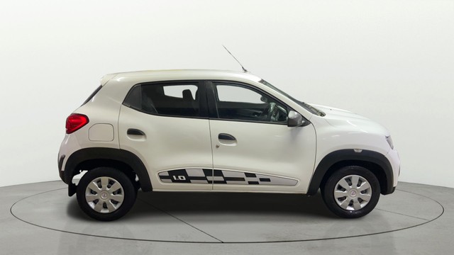 Second-hand 2017 Renault KWID 1.0 AMT RXT for sale in Surat-12