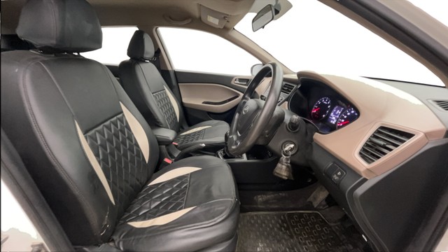 Second-hand 2018 Hyundai i20 1.2 Magna Executive for sale in Noida-15