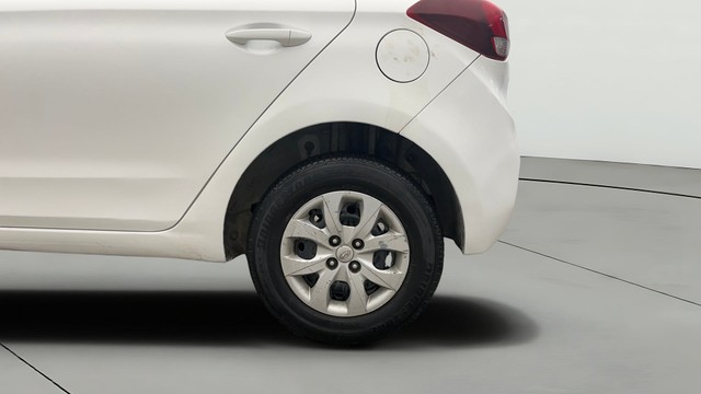 Second-hand 2018 Hyundai i20 1.2 Magna Executive for sale in Noida-26