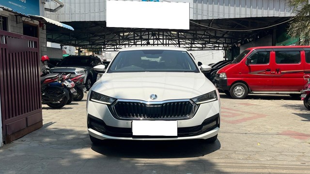 Second-hand 2021 Skoda Octavia Style for sale in Coimbatore-3