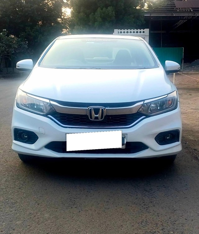 Honda City V MT Second-hand 2022 Honda City V MT for sale in Indore-3
