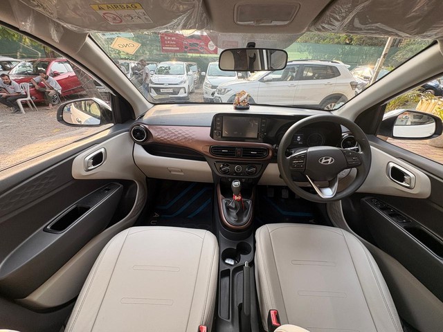 Second-hand 2023 Hyundai Aura SX CNG for sale in Thane-13