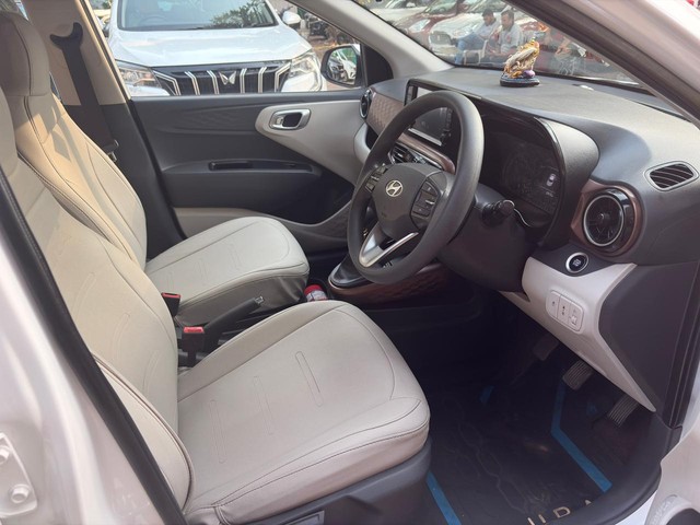 Second-hand 2023 Hyundai Aura SX CNG for sale in Thane-16