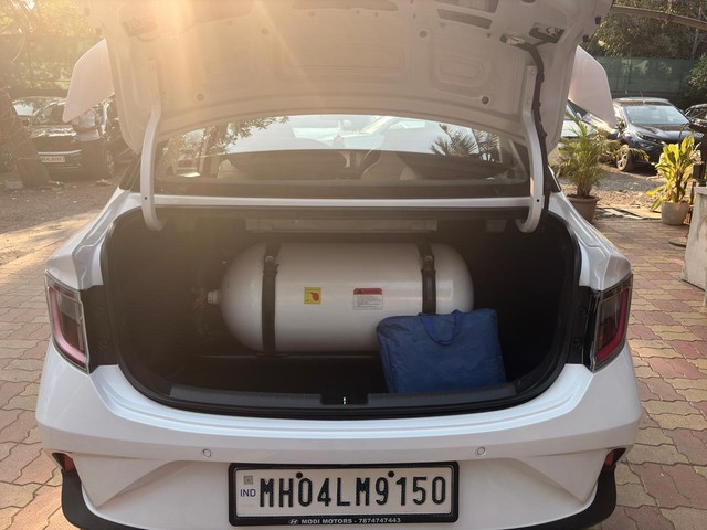 Second-hand 2023 Hyundai Aura SX CNG for sale in Thane-15