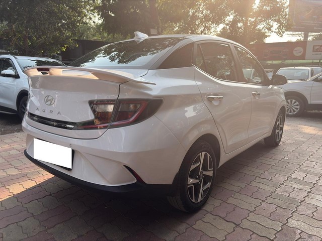 Second-hand 2023 Hyundai Aura SX CNG for sale in Thane-14
