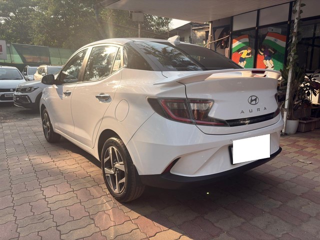 Second-hand 2023 Hyundai Aura SX CNG for sale in Thane-18