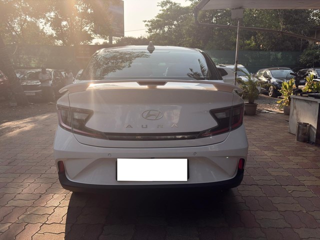 Second-hand 2023 Hyundai Aura SX CNG for sale in Thane-2