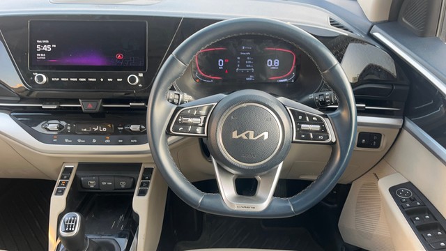 Second-hand 2022 Kia Carens Luxury Plus Turbo 2022-2023 for sale in Coimbatore-12