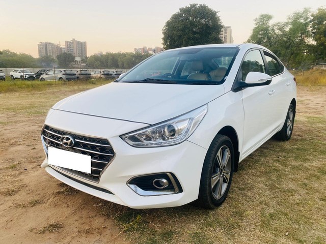 Hyundai Verna CRDi 1.6 SX Second-hand 2019 Hyundai Verna CRDi 1.6 SX for sale in Ahmedabad-4