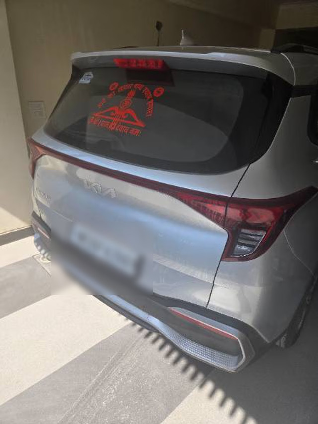 Second-hand 2023 Kia Carens Prestige BSVI for sale in Gurgaon-1