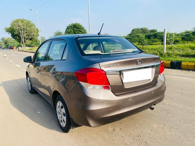Second-hand 2015 Honda Amaze S i-Dtech for sale in Ahmedabad-9