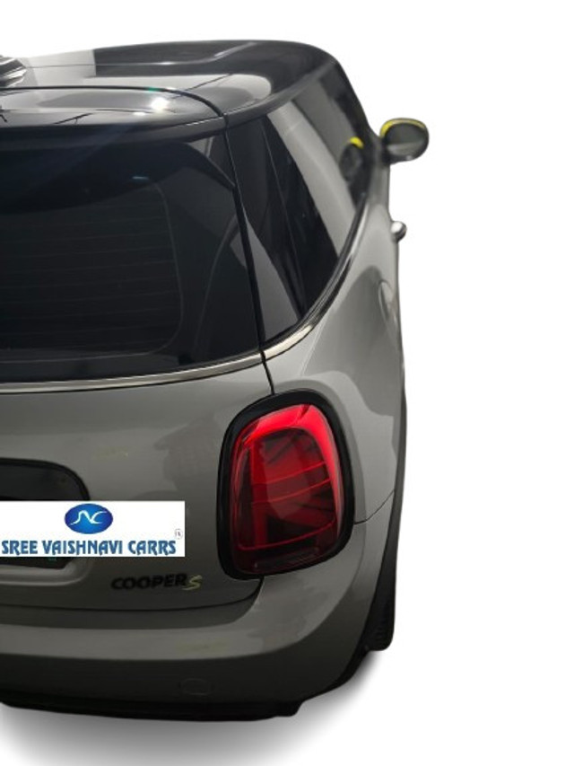 Second-hand 2023 Mini Cooper SE Electric for sale in Coimbatore-7