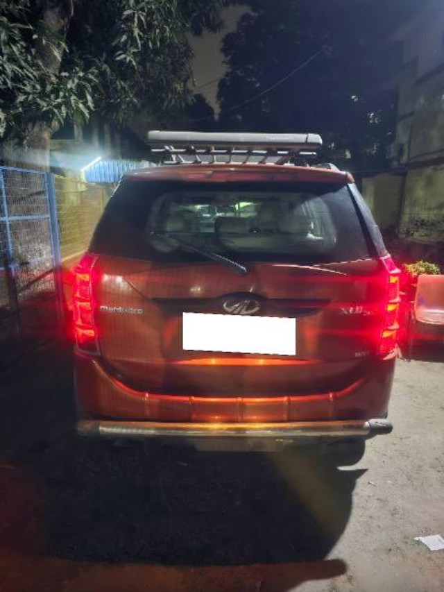 Second-hand 2018 Mahindra XUV500 R W10 FWD for sale in Kolkata-7