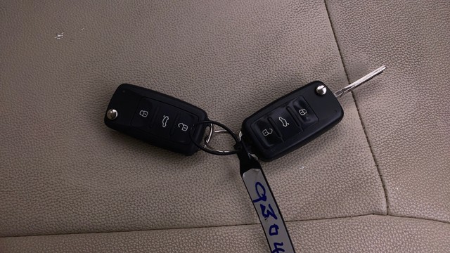 Second-hand 2016 Volkswagen Ameo 1.2 MPI Highline for sale in Chennai-3